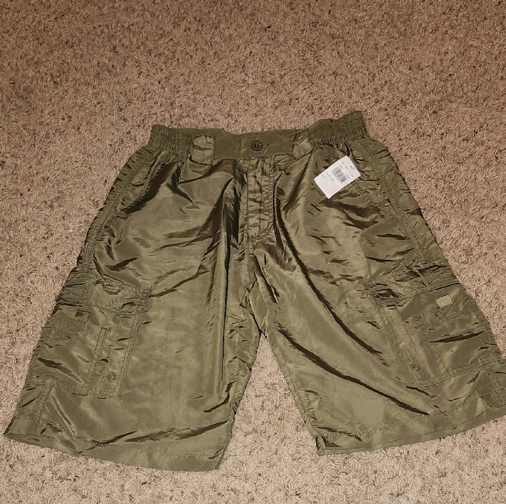 Stanley Green Cargo Shorts Rugged Utility Design